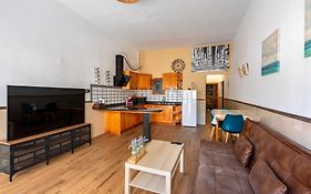 Salinetas Blue Surf House